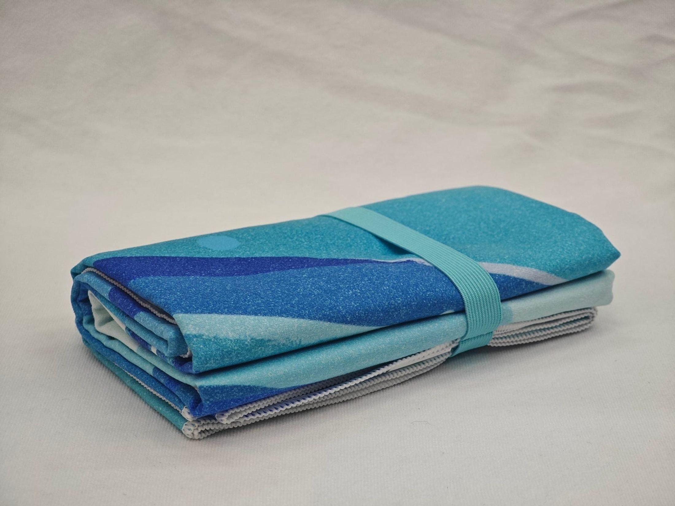 Ocean Themed Printed Suede Microfiber Beach Towels with Elastic Bands