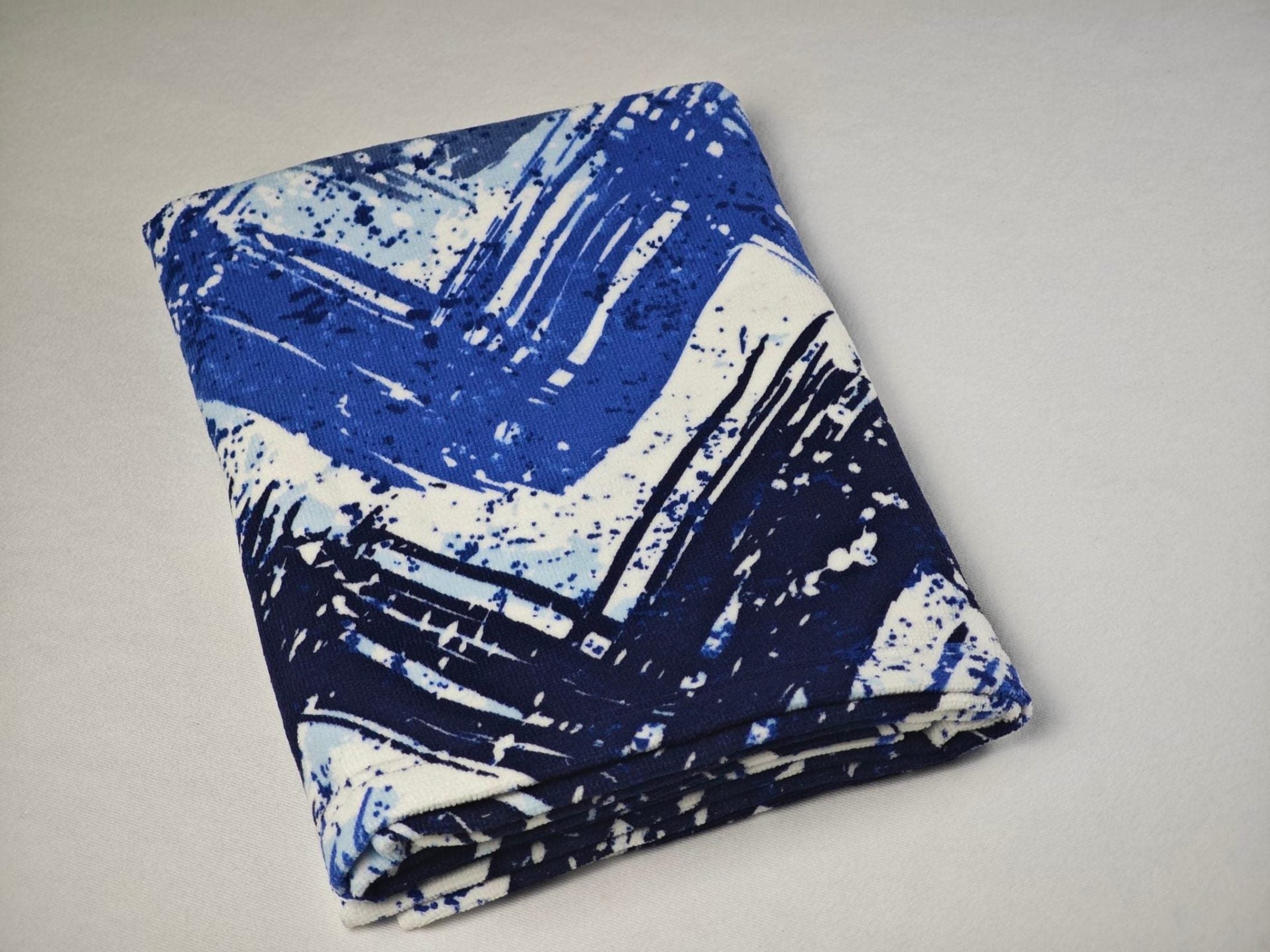 Microfiber Ocean Wave Print Beach Towel